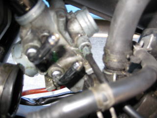 オイル給油チューブ取り外し オイル給油チューブ取り外し